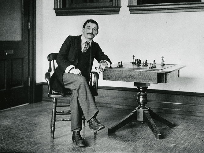 Foto del Gran Maestro y Campeón del Mundo de Ajedrez Emanuel Lasker.