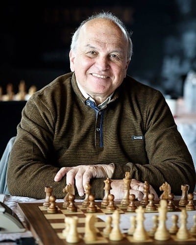 Foto del Gran Maestro de Ajedrez Alexander Beliavsky.